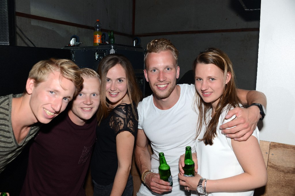 ../Images/Feest zonder naam 2015 083.jpg